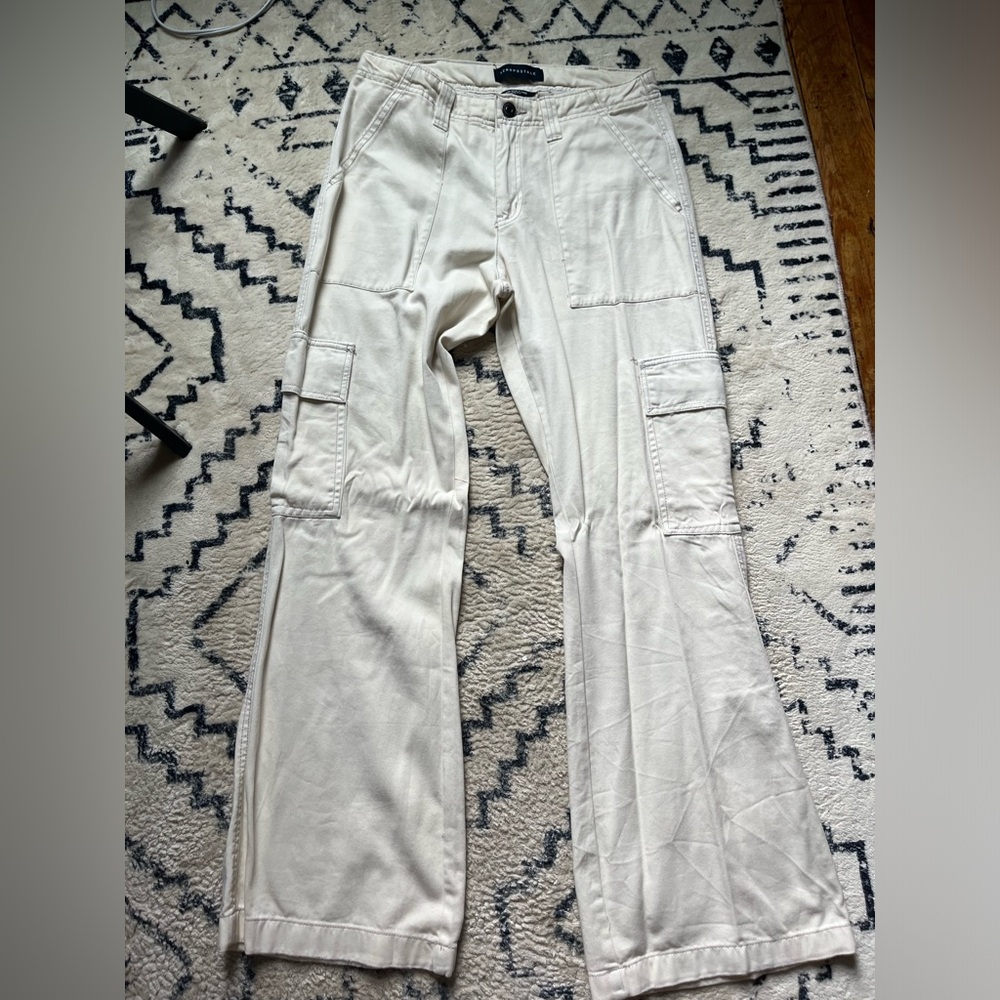 White Low Rise Utility Style Flare Jeans- Size 6